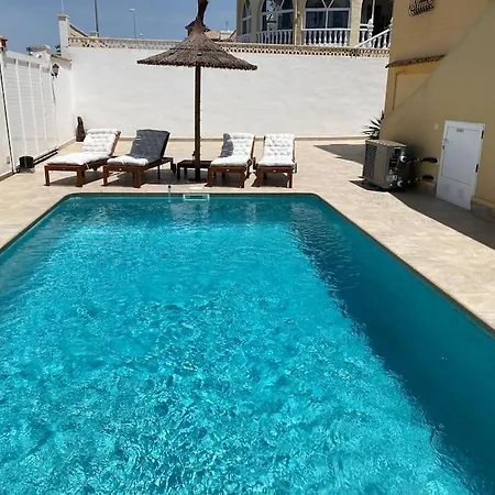 4 Bedroom, Luxury - Heated Pool