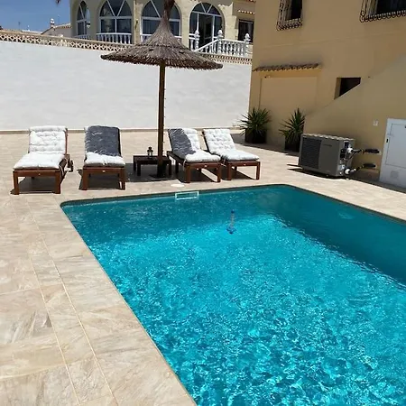 4 Bedroom, Luxury - Heated Pool