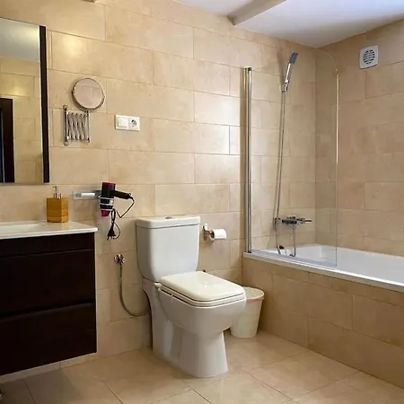 4 Bedroom, Luxury - Heated Pool *