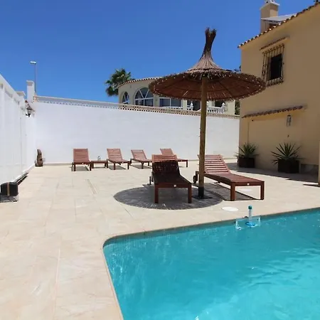 Villa 4 Bedroom, Luxury - Heated Pool Villamartin (Valencia)