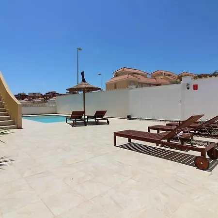 Villa 4 Bedroom, Luxury - Heated Pool Villamartin (Valencia)