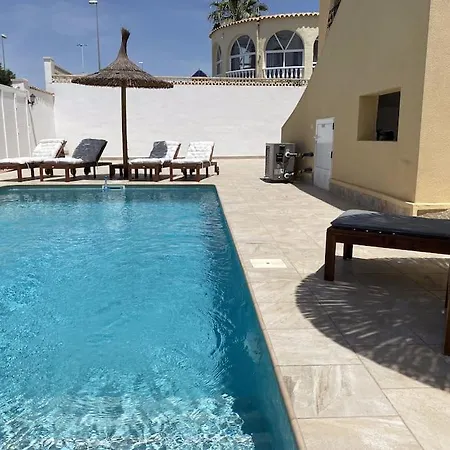 4 Bedroom, Luxury - Heated Pool * Villamartin (Valencia)