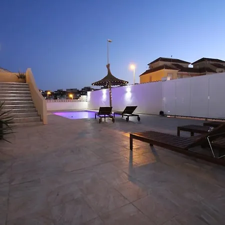 4 Bedroom, Luxury - Heated Pool * Villamartin (Valencia)
