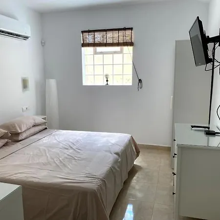 4 Bedroom, Luxury - Heated Pool Villa *